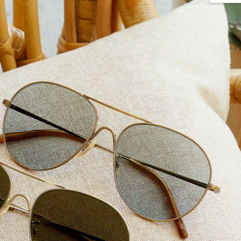 OLIVER PEOPLES ROCKMORE 58mm Sun MSRP$472 Antique Gold/Green Wash Great Reviews